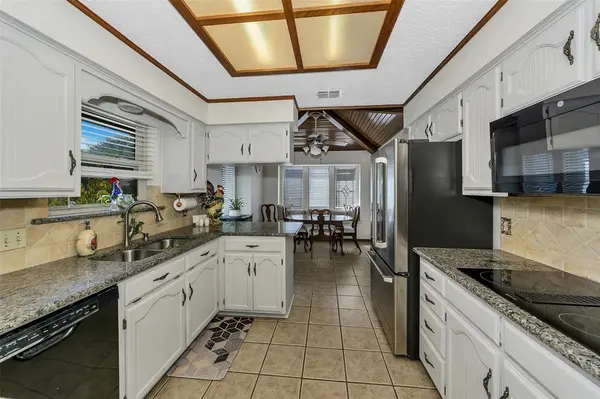 Bedford, TX 76021,3532 Meadowside Drive