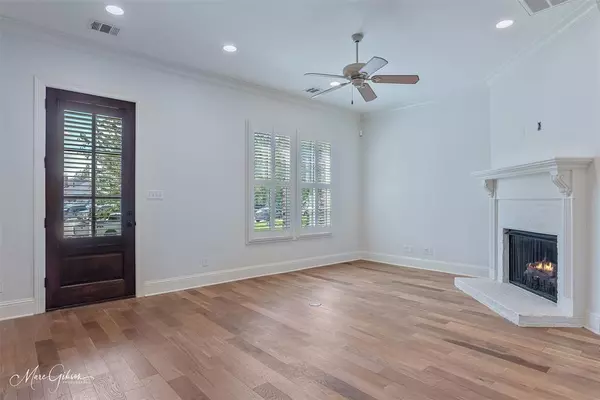 Shreveport, LA 71106,1930 Chestnut Park Lane