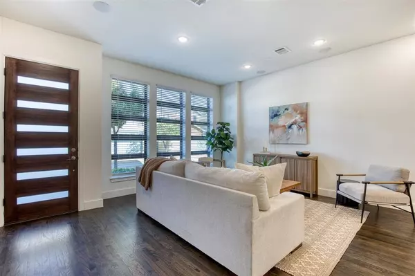 Dallas, TX 75231,8270 Nunley Lane