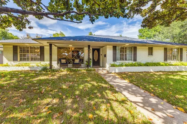 Dallas, TX 75214,6231 Berwyn Lane