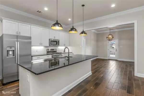 Benton, LA 71006,449 N Lost River Drive N