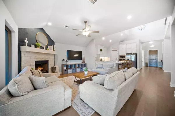 Waxahachie, TX 75165,225 Lariat Trail