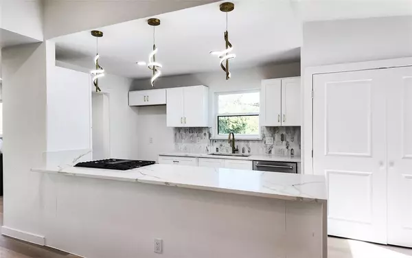 Dallas, TX 75231,6858 Freemont Street