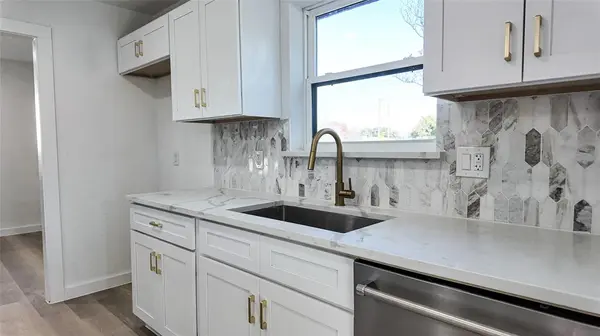 Dallas, TX 75231,6858 Freemont Street