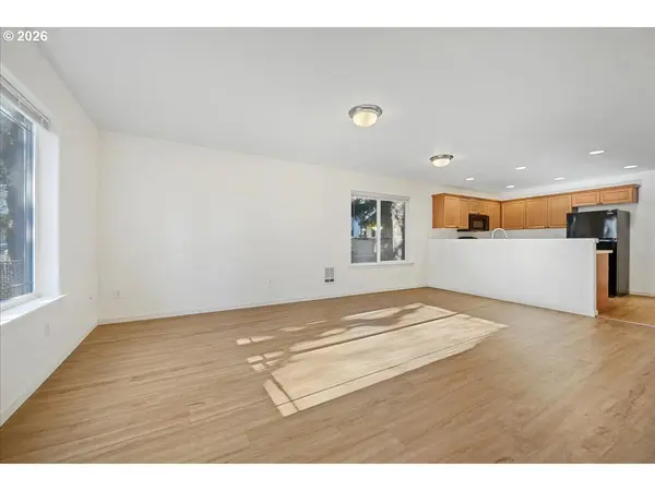 Portland, OR 97206,6311 SE WOODSTOCK BLVD