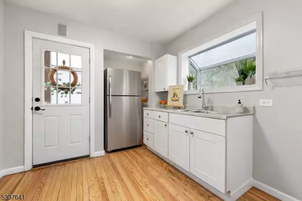 Berkeley Heights Twp., NJ 07922,482 Springfield Ave #1