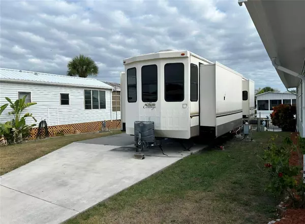 Okeechobee, FL 34974,18 Shell Rd