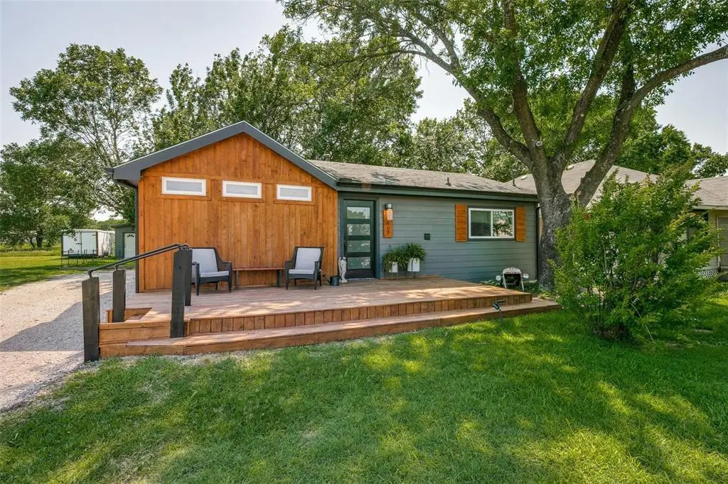 Forney, TX 75126,407 E Broad Street