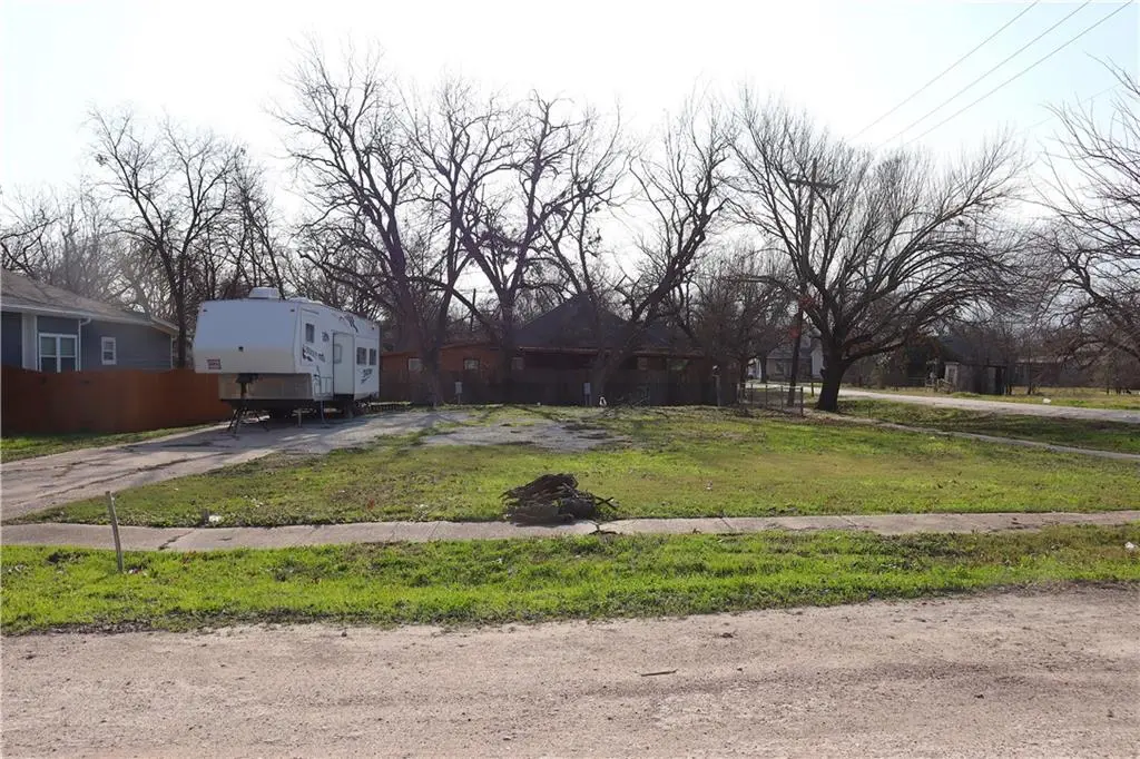 Mart, TX 76664,502 E Navarro Street