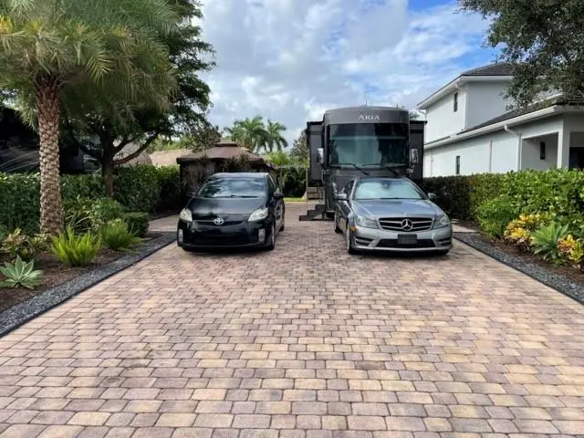 Margate, FL 33068,483 S Cortez Drive Cir S