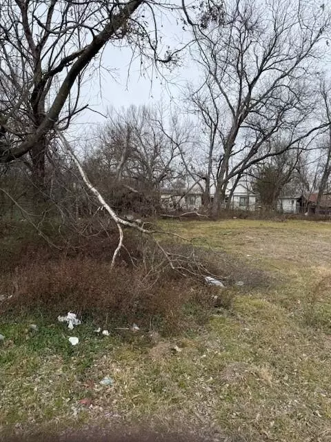 Bonham, TX 75418,820 W 9th Street