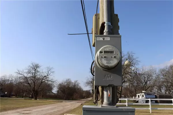 Mart, TX 76664,310 W Burleson