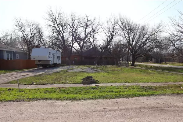 Mart, TX 76664,502 E Navarro Street