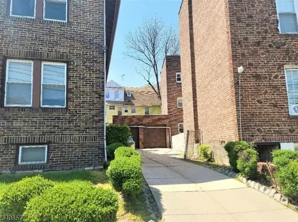 Newark City, NJ 07106,367-369 Sanford Ave #1R