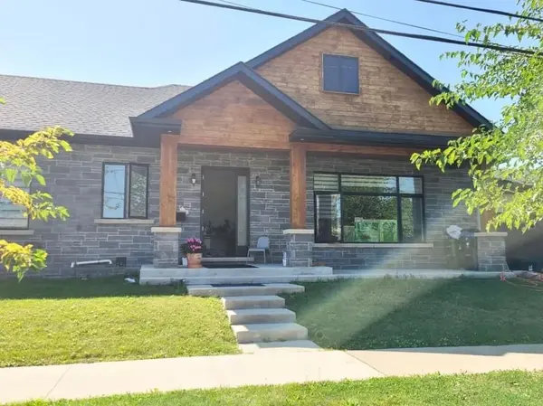 24 Howbert DR, Toronto W04, ON M9N 3L2