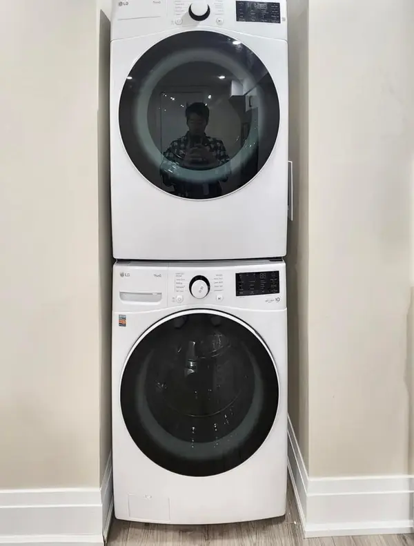 Toronto W04, ON M9N 3L2,24 Howbert DR