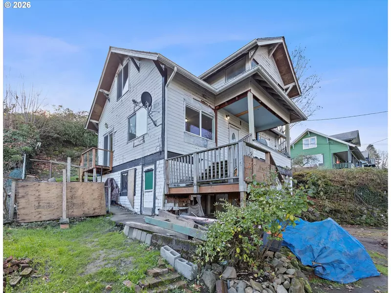 808 W A LOOP, Rainier, OR 97048