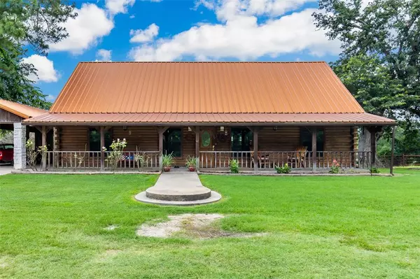 Winnsboro, TX 75494,1517 County Road Sw 3170