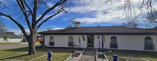 Fort Worth, TX 76133,3401 Glenmont Drive