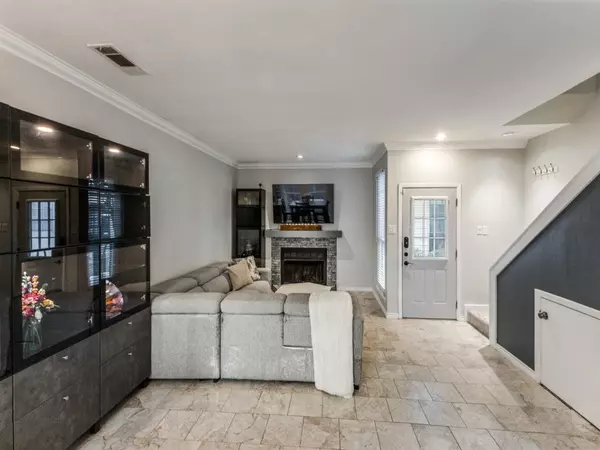 Dallas, TX 75204,4116 Cole Avenue #304