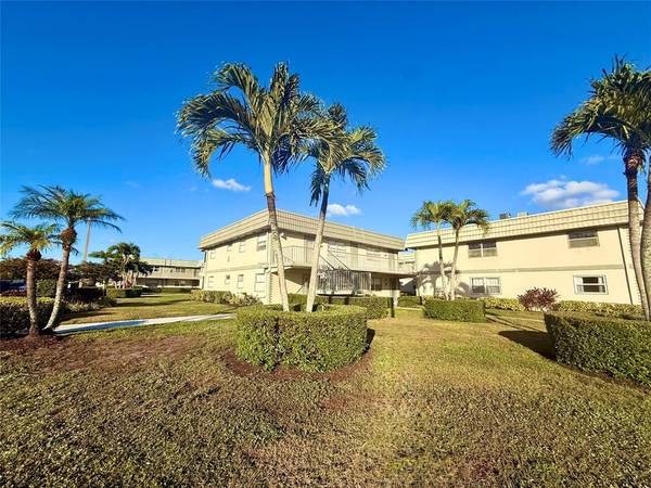 195 Flanders #195, Delray Beach, FL 33484