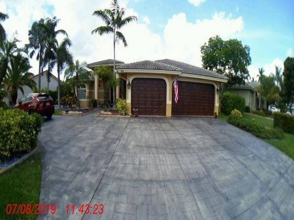 5062 Kensington Cir, Coral Springs, FL 33076