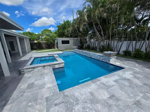 Pompano Beach, FL 33064,2340 NE 8th Ave