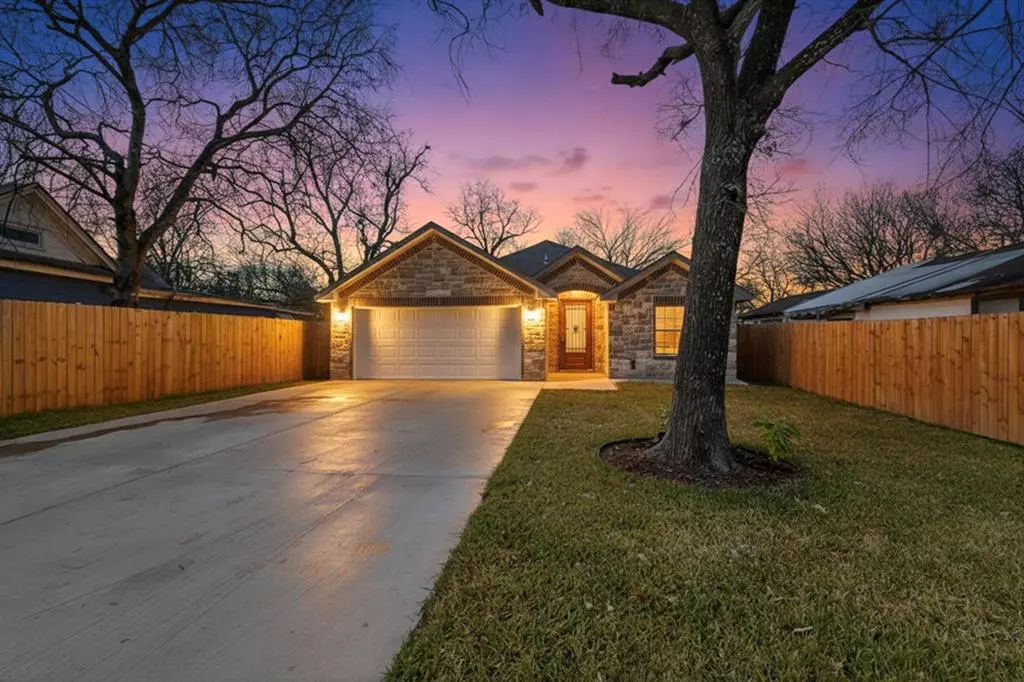 Ennis, TX 75119,1006 W Brown Street