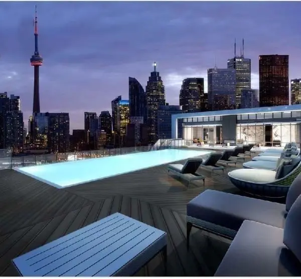 Toronto C08, ON M5A 1L1,1 edgewater DR #621