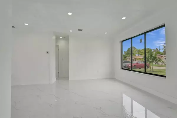 Miramar, FL 33023,2301 Alcazar Dr