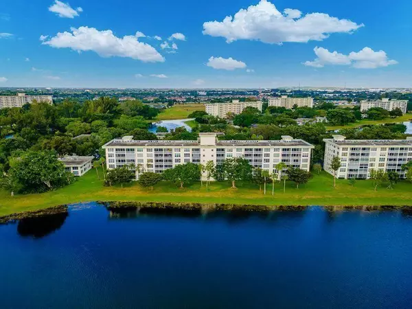 Pompano Beach, FL 33069,3150 N Course Ln #604