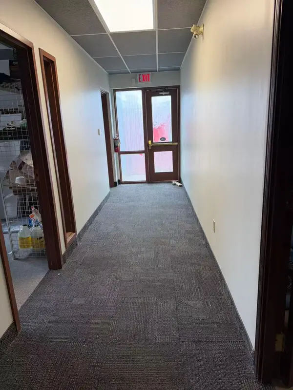 Burlington, ON L7L 5K6,940 Sheldon CT #Main