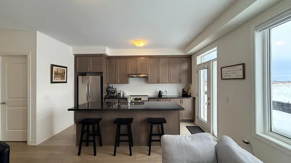 Hamilton, ON L8J 0M9,83 Picardy DR