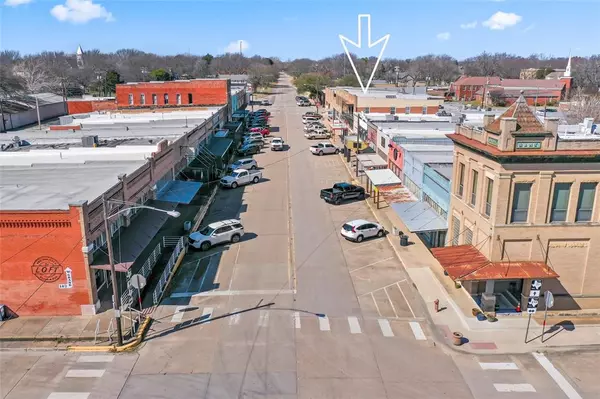 Whitewright, TX 75491,118 W Grand Street #1A