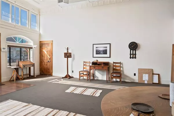 Whitewright, TX 75491,118 W Grand Street #1A