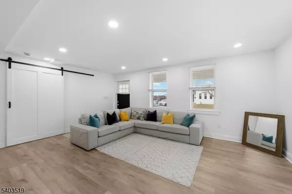 Evesham Twp., NJ 08053,15 W Main St