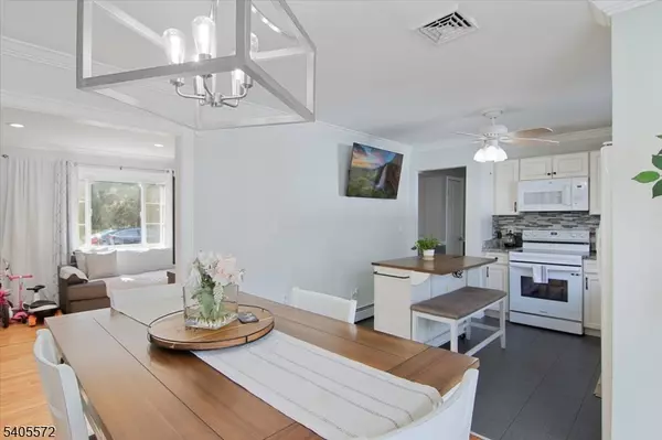 Hopatcong Boro, NJ 07843,21 Beacon Rd