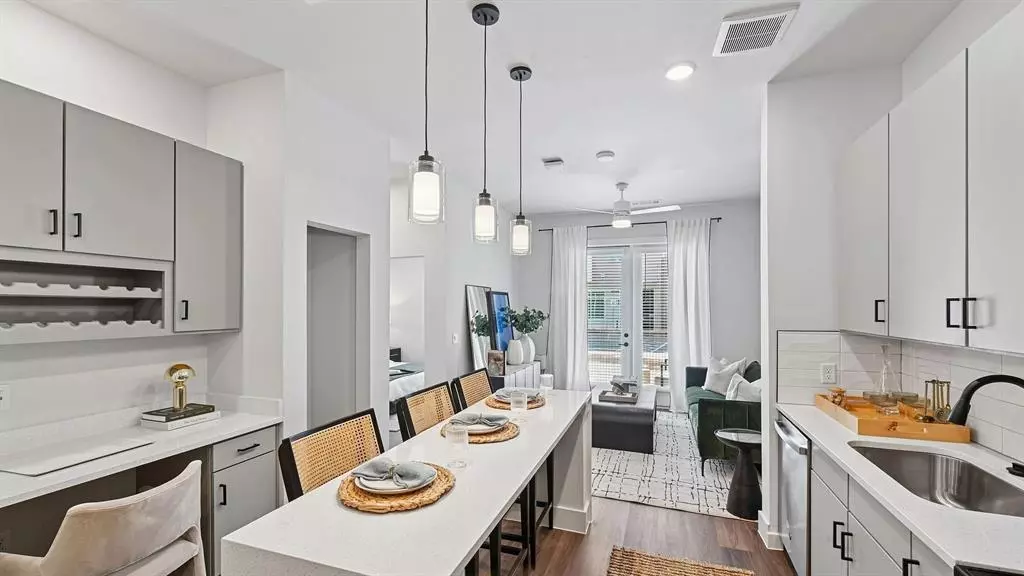 Richardson, TX 75081,1735 N Greenville Avenue #2221