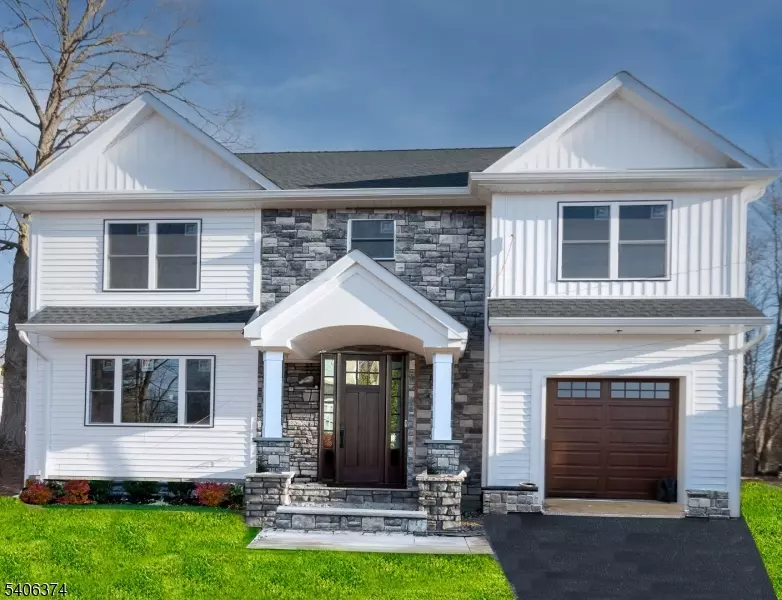 Roseland Boro, NJ 07068,144-1 PASSAIC AVE