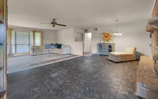 Waco, TX 76710,2832 Wooded Acres Drive