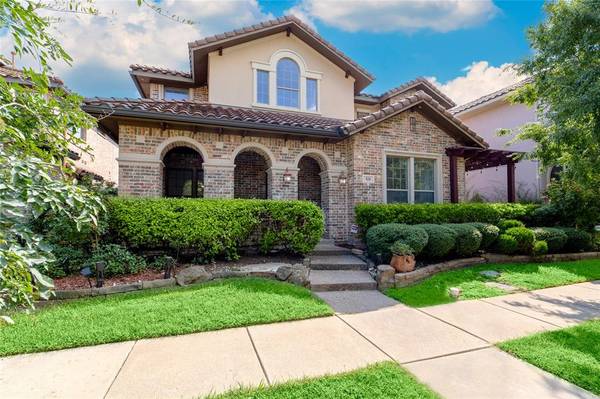 828 La Jolla, Irving, TX 75039