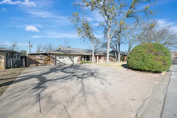 Hurst, TX 76054,1761 Cynthia Lane