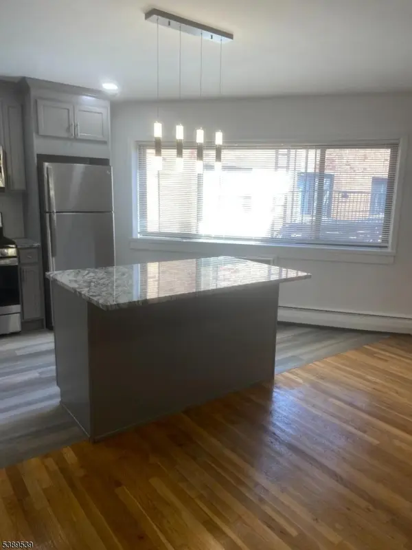 South Orange Village Twp., NJ 07079,52 Cottage St #3H