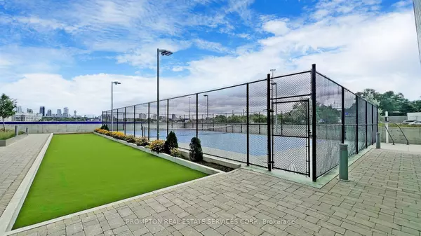 Toronto C15, ON M2K 0E4,117 Mcmahon DR #2703