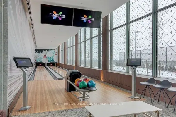 Toronto C15, ON M2K 0E4,117 Mcmahon DR #2703