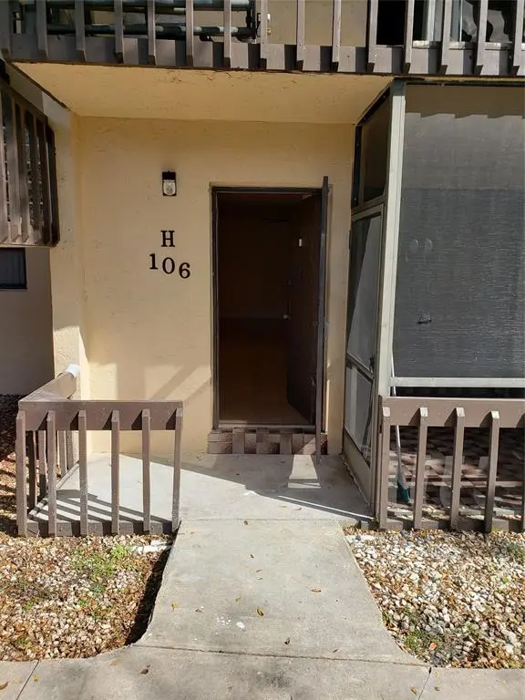 Miami, FL 33179,750 NE 199th St #H-106