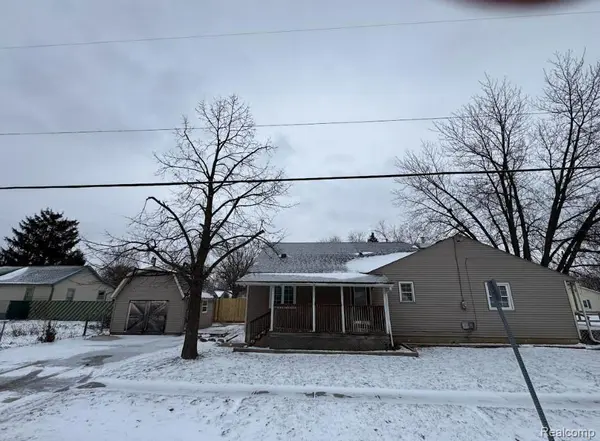 2099 Brady AVE, Burton, MI 48529