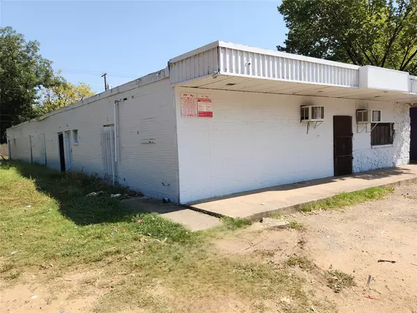 Dallas, TX 75215,4118 Colonial Avenue