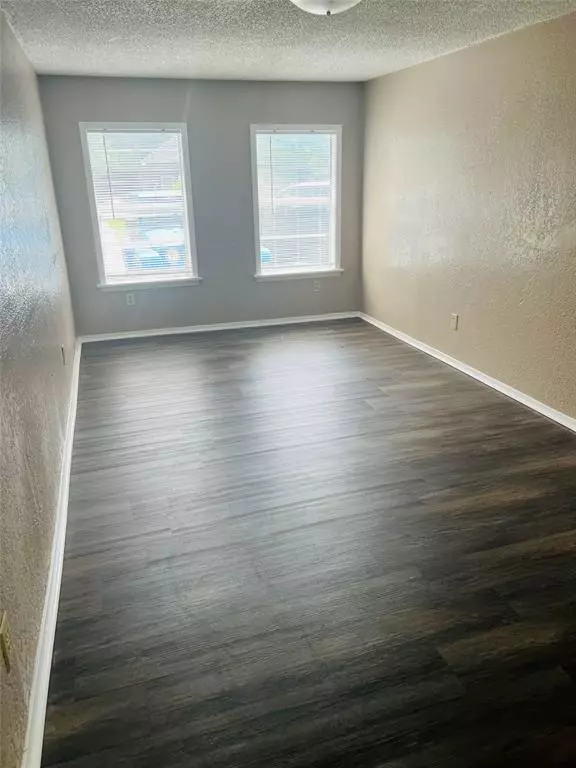 Terrell, TX 75160,606 Warren Street