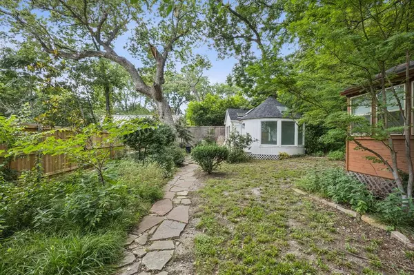 Dallas, TX 75218,8647 San Leandro Drive